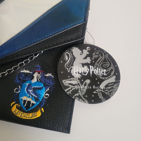 NWT Danielle Nicole Harry Potter Ravenclaw Clutch/Crossbody Bag - Picture 8 of 9